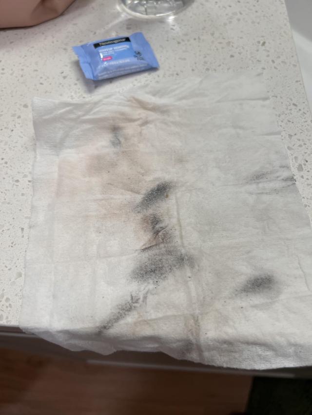 Neutrogena wipes in a travel bag