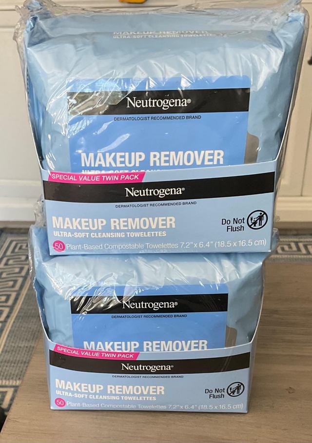Neutrogena Makeup Remover Wipes in various settings
