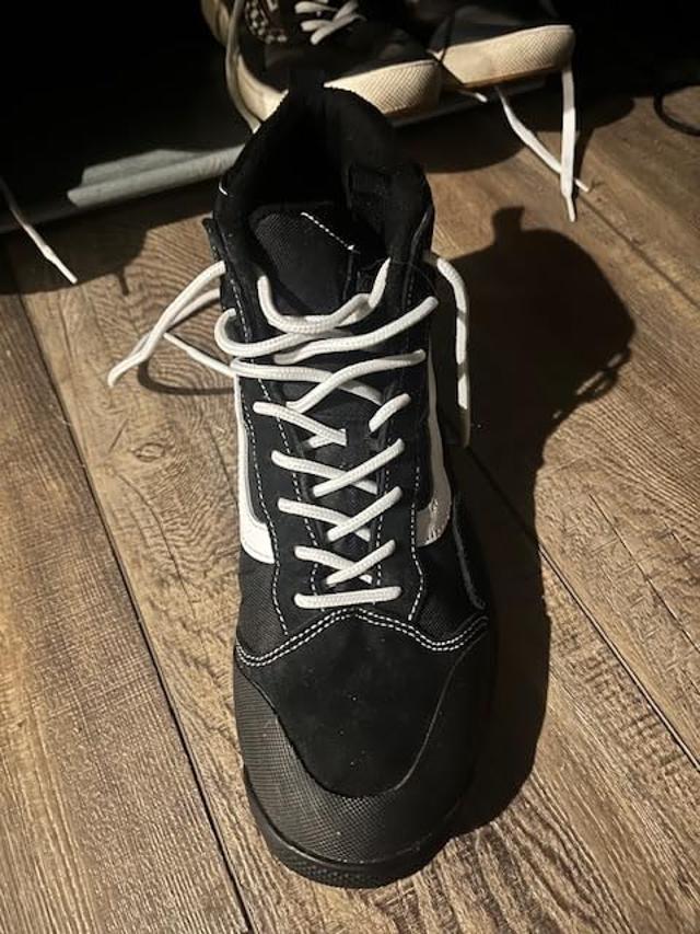 Shoemate laces on Vans Ultrarange Hi-tops