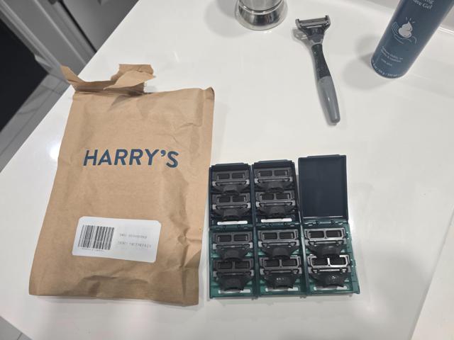 Harry's Blades Packaging