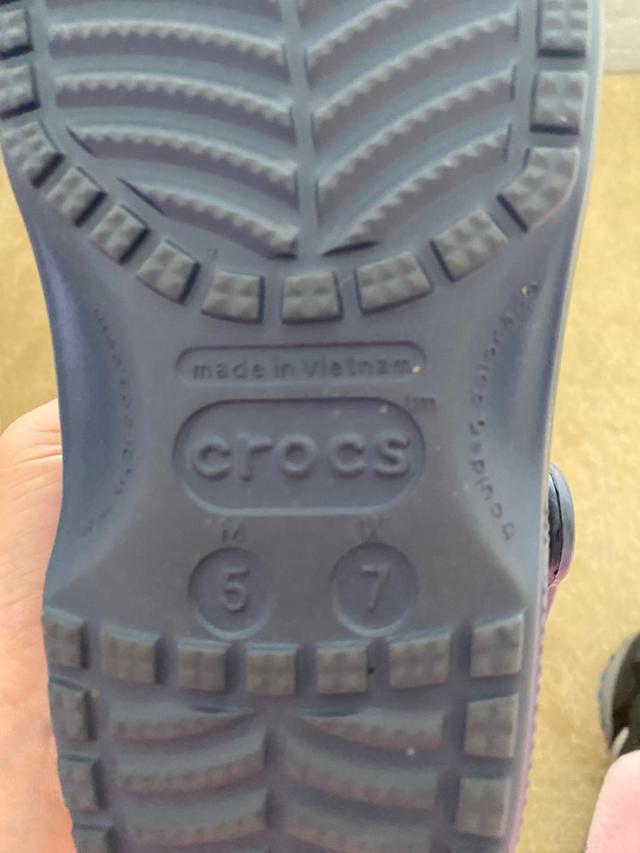 Crocs review image 5