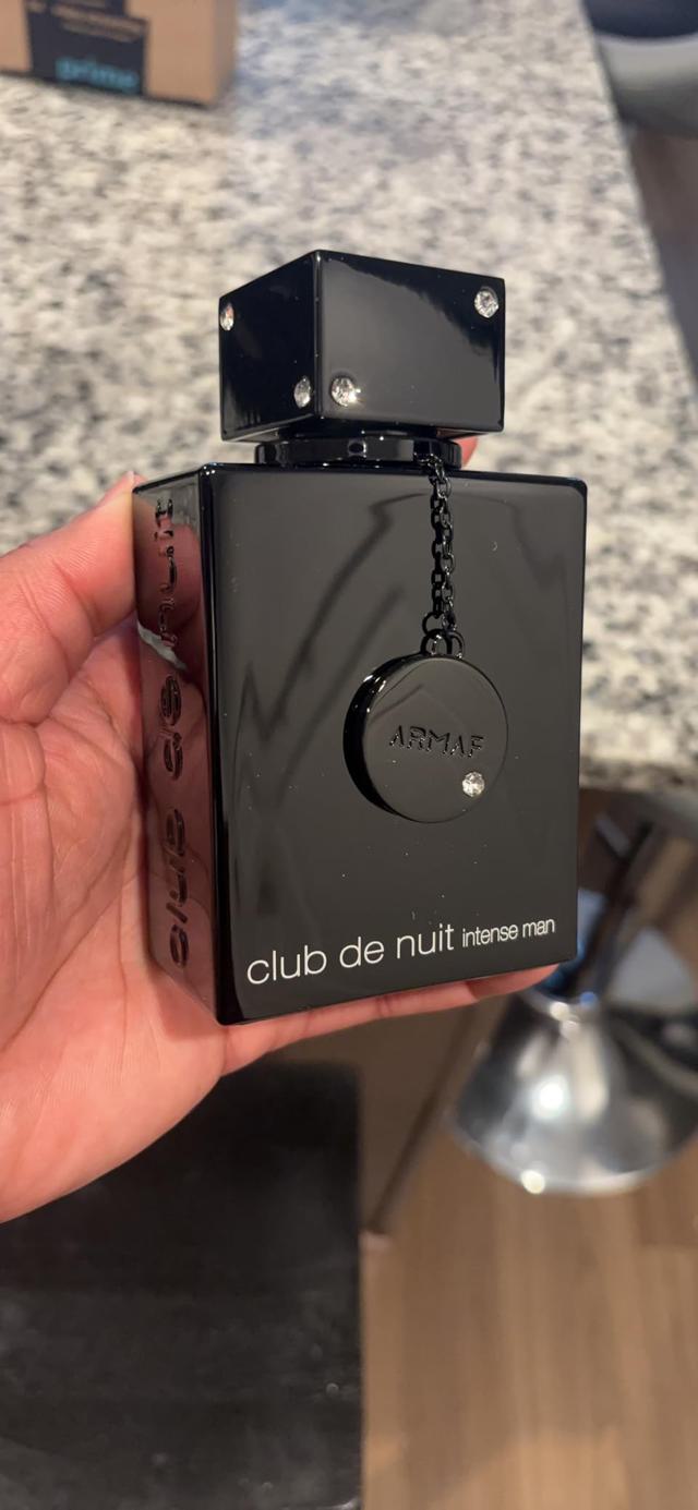 ARMAF Club De Nuit Intense Man packaging