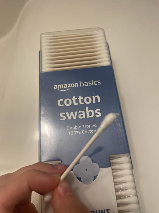 Amazon Basics Cotton Swabs in use