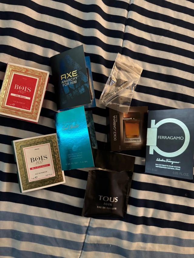 Fragrance sampler in use