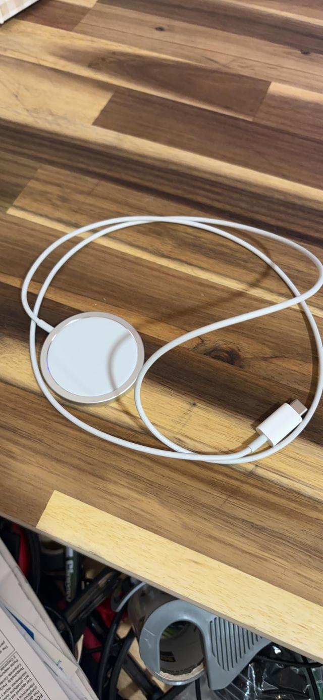 MagSafe Charger with iPhone