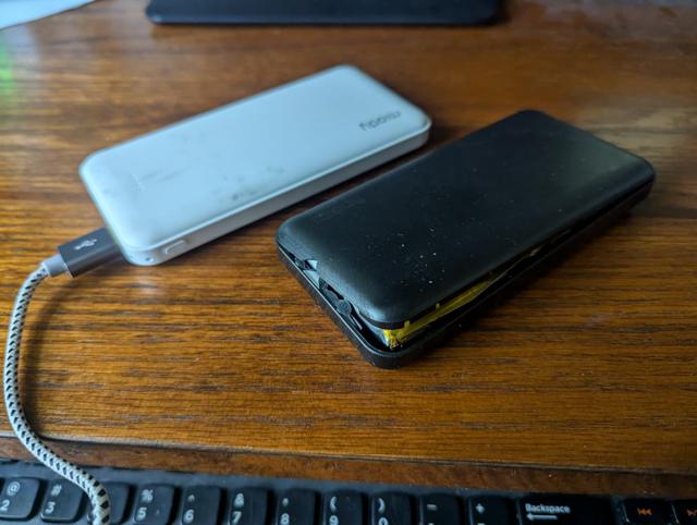 Miady Power Bank charging multiple devices