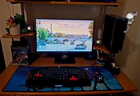 Set-up with multiple monitors