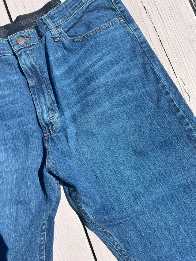 Sturdy stitching of Wrangler jeans