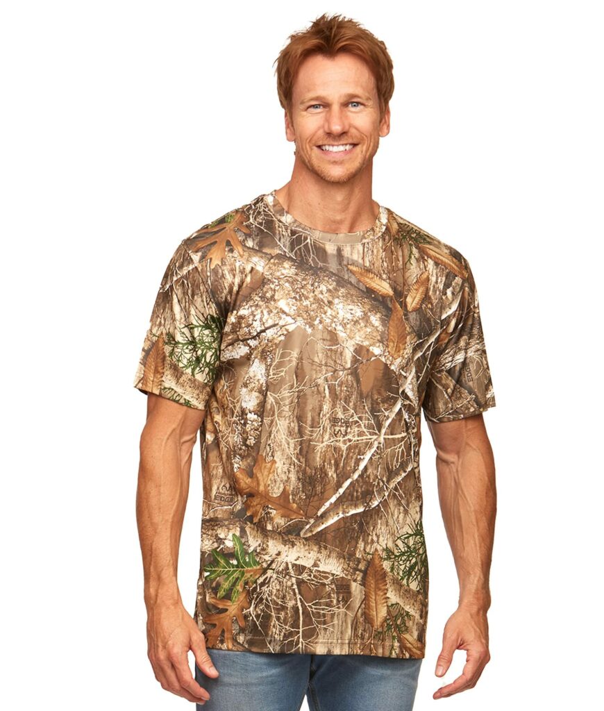 Realtree Men's Essential Camo Lightweight Performance Short Sleeve Shirt